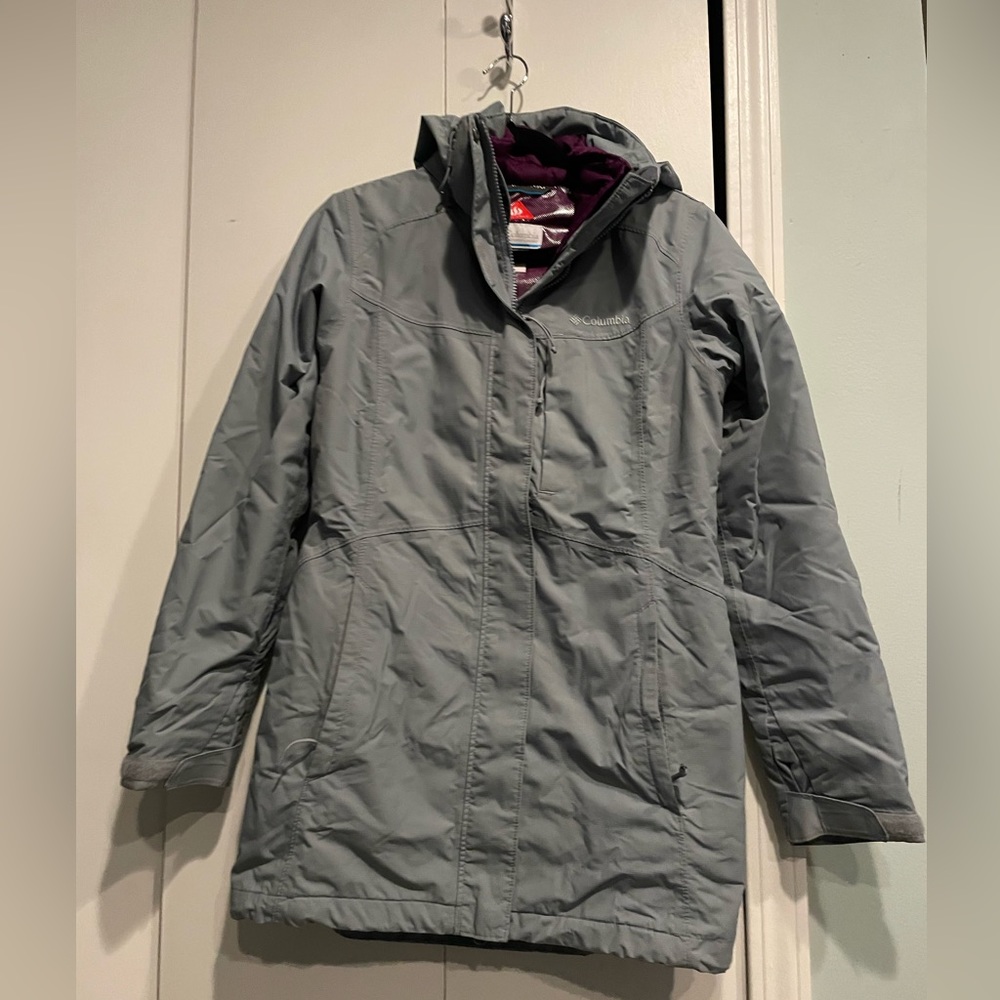Columbia winter jacket size small - double layered Omni-heat in light gray